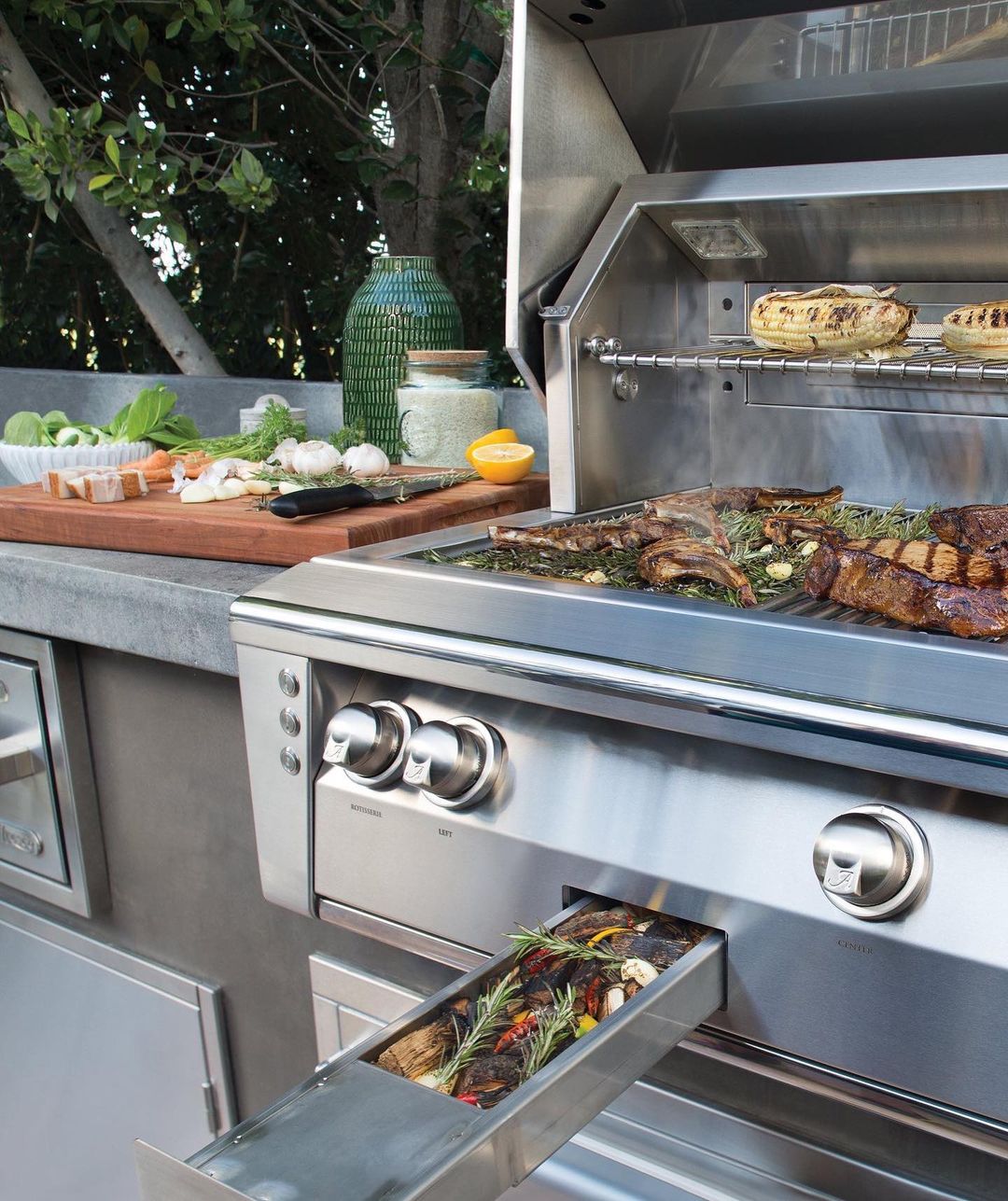 Alfresco Grills & Outdoor Kitchen Equipment